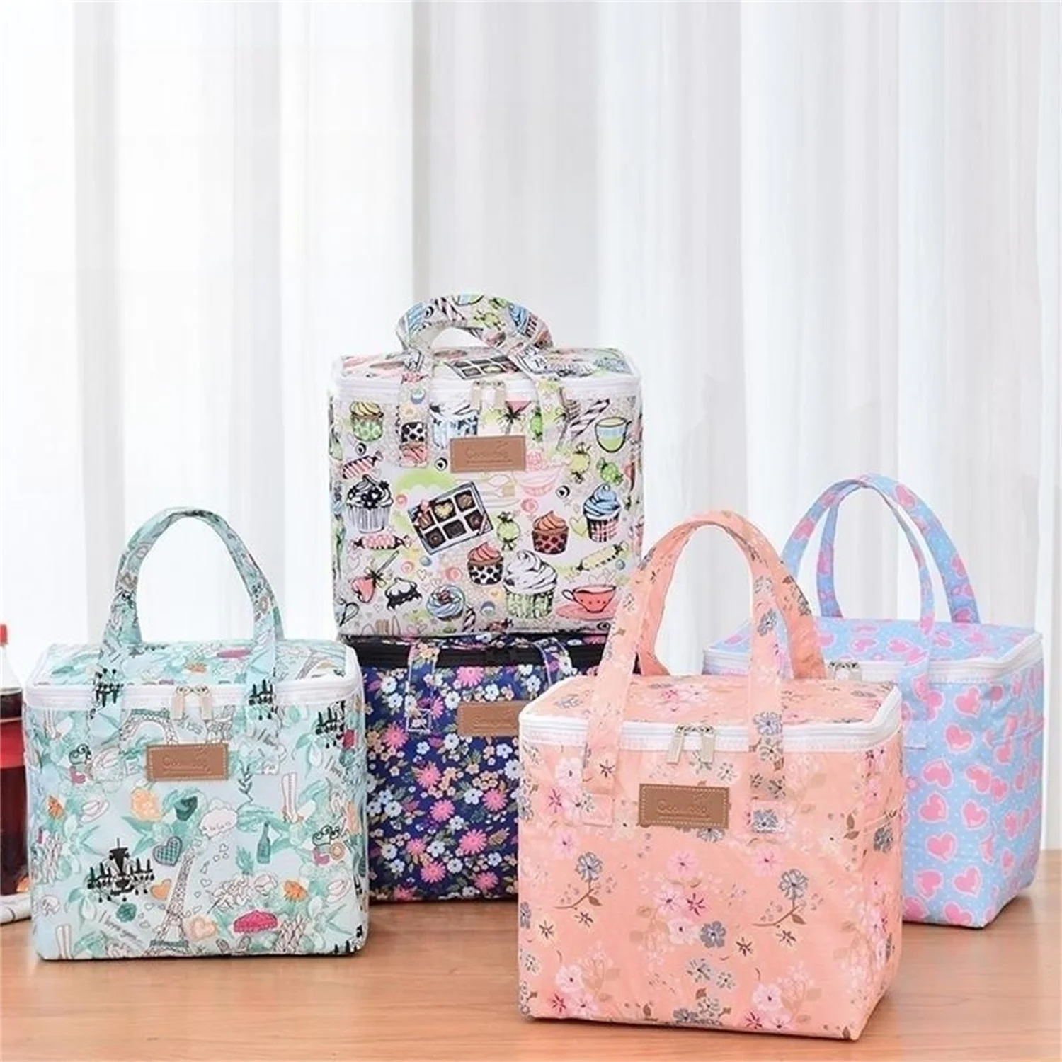 Printed Square Handle Insulation Bag Lunch Bag Box Bag For Women Cute Insulated Cooler Bento Bag Food Storage Handbag
Printed Square Handle Insulation Bag Lunch Bag Box Bag For Women Cute Insulated Cooler Bento Bag Food Storage Handbag