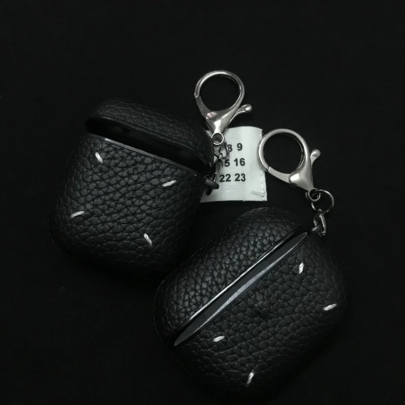 Fashion Vogue Trend Earphone Case For AirPods 1 2 Pro 3 Box Luxury PU Leather Brand Wireless Bluetooth Earphone Protection Cover
Fashion Vogue Trend Earphone Case For AirPods 1 2 Pro 3 Box Luxury PU Leather Brand Wireless Bluetooth Earphone Protection Cover