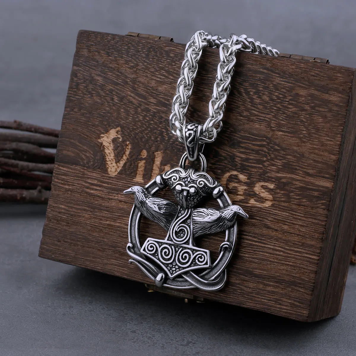 Nordic Viking Raven Thor's Hammer Necklace Men's Domineering Vintage Hip Hop Charm Biker Pendant Stainless Steel Jewelry Gift
Nordic Viking Raven Thor's Hammer Necklace Men's Domineering Vintage Hip Hop Charm Biker Pendant Stainless Steel Jewelry Gift