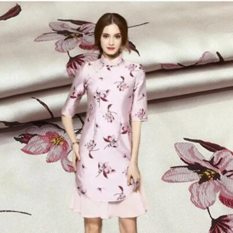 Chinese Style Yarn-dyed Brocade Jacquard Fabric Spring Summer Soft Petal Cheongsam for Dress Tang Suit Clothing Material
Chinese Style Yarn-dyed Brocade Jacquard Fabric Spring Summer Soft Petal Cheongsam for Dress Tang Suit Clothing Material