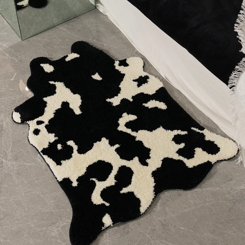 Retro Ivory Black Cow Print Carpet Art Mat INS Style Cozy Bed Room Fluffy Tidy Rug Soft Shabby Carpet Absorbent Slip-resistant
Retro Ivory Black Cow Print Carpet Art Mat INS Style Cozy Bed Room Fluffy Tidy Rug Soft Shabby Carpet Absorbent Slip-resistant