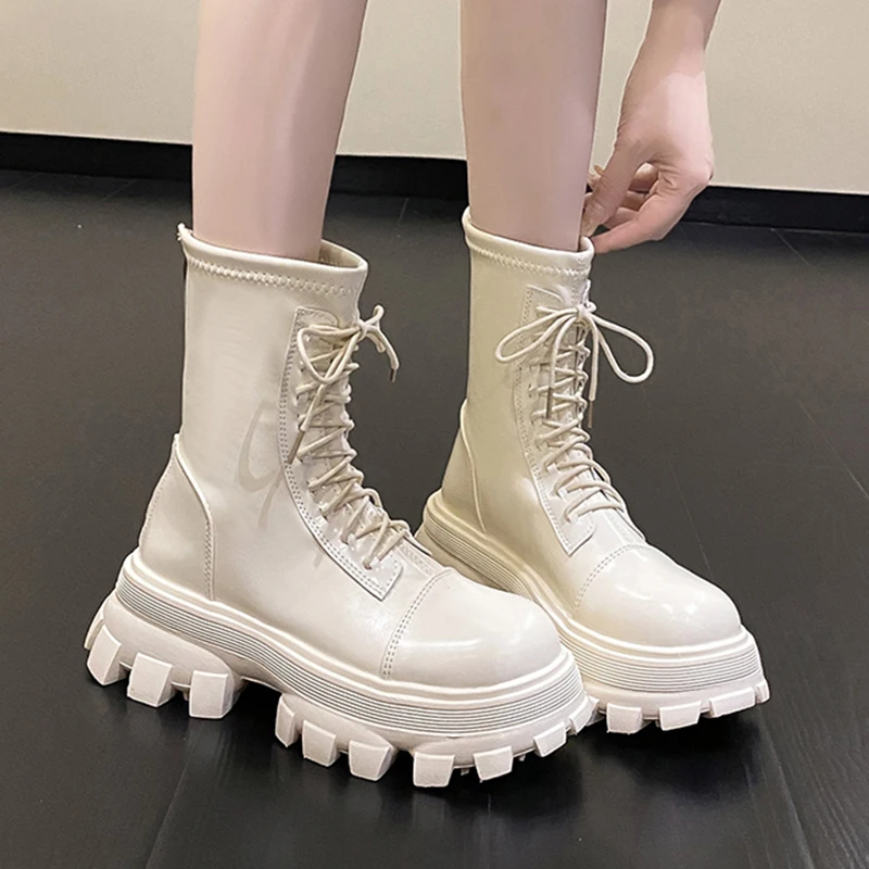 2022 New Punk Ankle Boots For Women Fashion White Boots Autumn Round Toe Combat Martin Black Boot Platform Heel Ladies Shoes
2022 New Punk Ankle Boots For Women Fashion White Boots Autumn Round Toe Combat Martin Black Boot Platform Heel Ladies Shoes