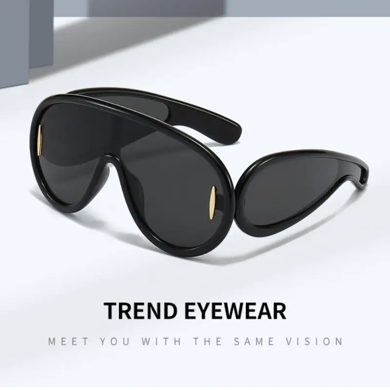 Спортивные солнцезащитные очки в стиле панк для женщин и мужчин, цельные солнцезащитные очки, женские роскошные брендовые оверсайз, очки в стиле стимпанк, очки для велоспорта на открытом воздухе
Спортивные солнцезащитные очки в стиле панк для женщин и мужчин, цельные солнцезащитные очки, женские роскошные брендовые оверсайз, очки в стиле стимпанк, очки для велоспорта на открытом воздухе