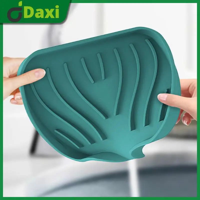Bends Freely Soaps Dish Holder Easy Clean Silicone Sponge Soap Holder Diversion Port Design Leachable Soap Rack Soft Anti Slip
Bends Freely Soaps Dish Holder Easy Clean Silicone Sponge Soap Holder Diversion Port Design Leachable Soap Rack Soft Anti Slip