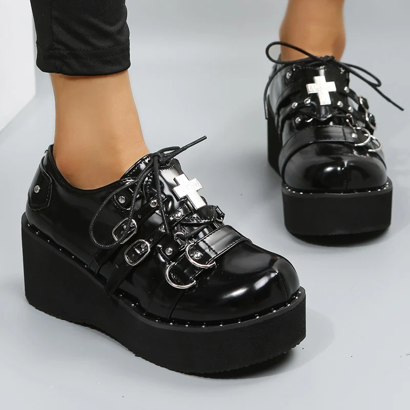 Brand New Designer Lolita Girls Shoes Mary Janes Platform Wedges Heels Buckle Rivet Sweet Pumps Women Goth Punk Shoes Big Size 
Brand New Designer Lolita Girls Shoes Mary Janes Platform Wedges Heels Buckle Rivet Sweet Pumps Women Goth Punk Shoes Big Size
