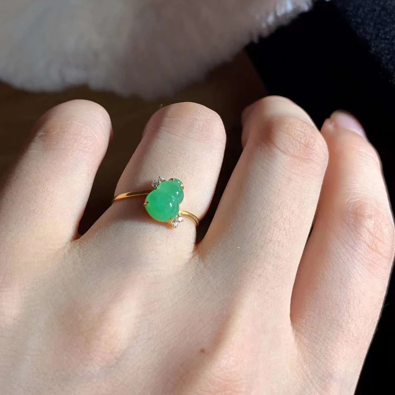 Women Fine Jewelry Fashion 18K Gold Green Natural Emerald Jade Gourd Style Luxury Ring with certificate
Women Fine Jewelry Fashion 18K Gold Green Natural Emerald Jade Gourd Style Luxury Ring with certificate