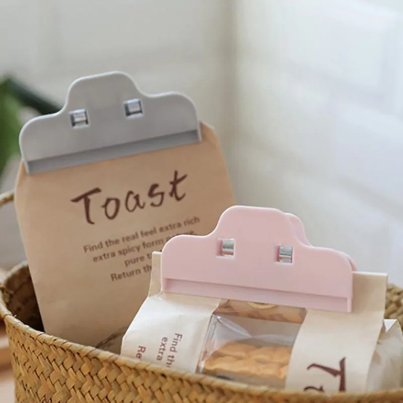 2 Pcs Storage Bag Clip Snack Seal Clip Portable Seal Clips Kitchen Moisture-proof Bag Clip Food Bag Fresh Clamp Large Clothespin
2 Pcs Storage Bag Clip Snack Seal Clip Portable Seal Clips Kitchen Moisture-proof Bag Clip Food Bag Fresh Clamp Large Clothespin