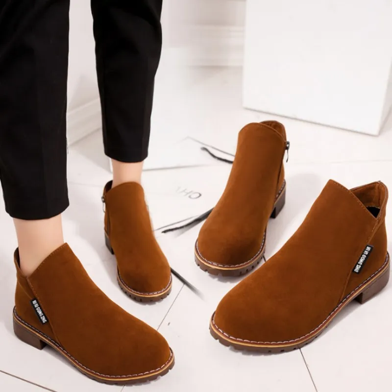 NEW Women Boots Autumn Winter Boots Classic Zipper Snow Ankle Boots Winter Suede Warm Fur Plush Women Shoes 35-40
NEW Women Boots Autumn Winter Boots Classic Zipper Snow Ankle Boots Winter Suede Warm Fur Plush Women Shoes 35-40