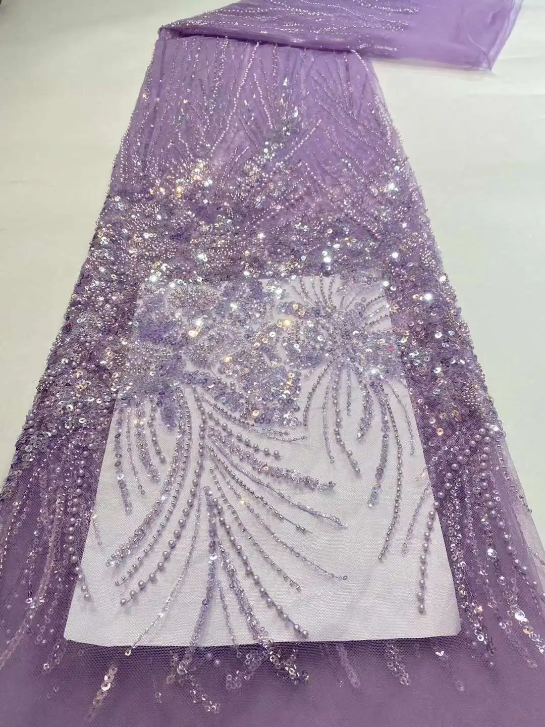 Latest Beaded Lace Fabric High Quality African Lace Fabric with sequins Embroidery french Lace Fabric For Wedding
Latest Beaded Lace Fabric High Quality African Lace Fabric with sequins Embroidery french Lace Fabric For Wedding
