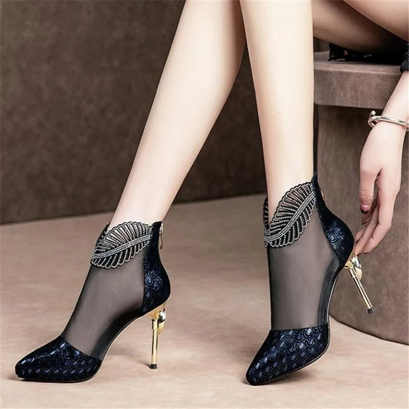 Spring New Mesh Boots Woman,Peacock Pattern Summer Heels,Sexy Women's Rhinestone Platforms Shoes,Back Zip,Female,Black,Blue
Spring New Mesh Boots Woman,Peacock Pattern Summer Heels,Sexy Women's Rhinestone Platforms Shoes,Back Zip,Female,Black,Blue