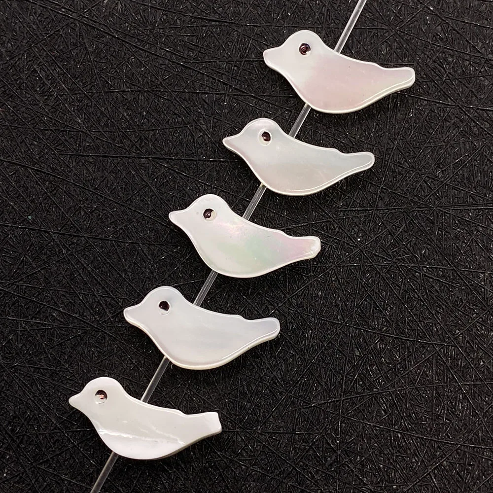 Little Bird Shape Bead Natural Seawater Shell Animal Beads Making Jewelry DIY Bracelet Necklace Earrings Accessories Shell Beads
Little Bird Shape Bead Natural Seawater Shell Animal Beads Making Jewelry DIY Bracelet Necklace Earrings Accessories Shell Beads