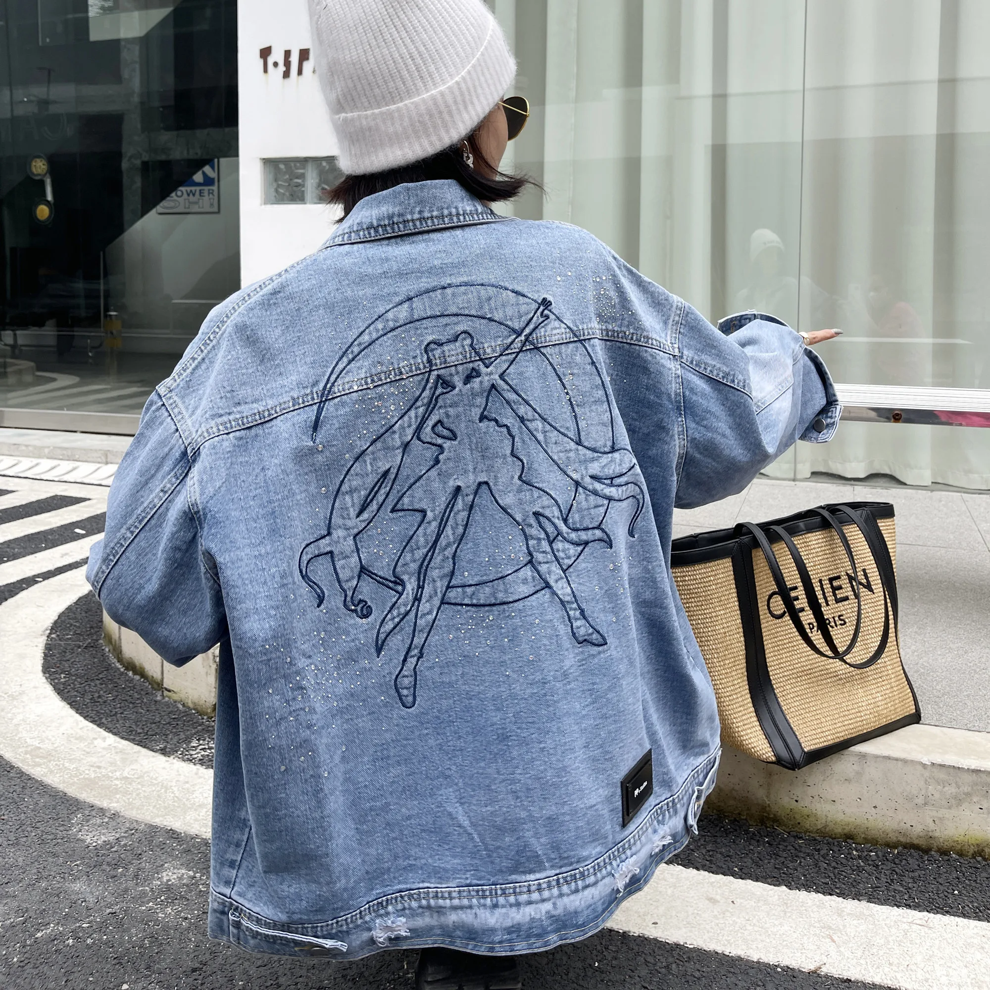 Vintage Denim Jacket Women Loose Jean Coat Short Tops Lady Diamonds Outerwear Spring Autumn Street Windbreaker Jacket Coats
Vintage Denim Jacket Women Loose Jean Coat Short Tops Lady Diamonds Outerwear Spring Autumn Street Windbreaker Jacket Coats