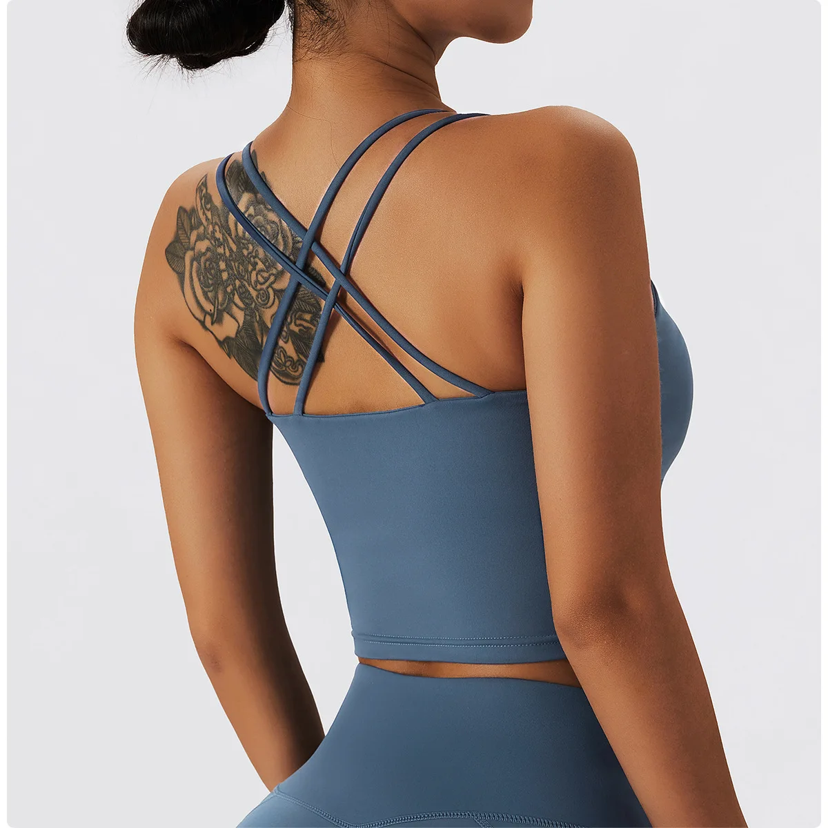 CHRLEISURE Warm Sports Underwear Beauty Back Yoga Bra Women Plush Thick Crop Top Nude Running Fitness Vest Slim Gym Clothing
CHRLEISURE Warm Sports Underwear Beauty Back Yoga Bra Women Plush Thick Crop Top Nude Running Fitness Vest Slim Gym Clothing