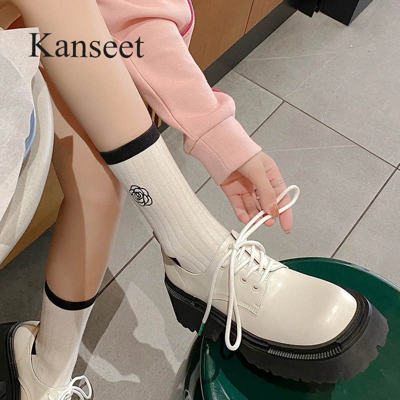 Kanseet Real Leather Shoes For Women 2023 Spring New High Quality Platform Round Toe Casual Cross-Tied Chunky Heel Lady Footwear
Kanseet Real Leather Shoes For Women 2023 Spring New High Quality Platform Round Toe Casual Cross-Tied Chunky Heel Lady Footwear