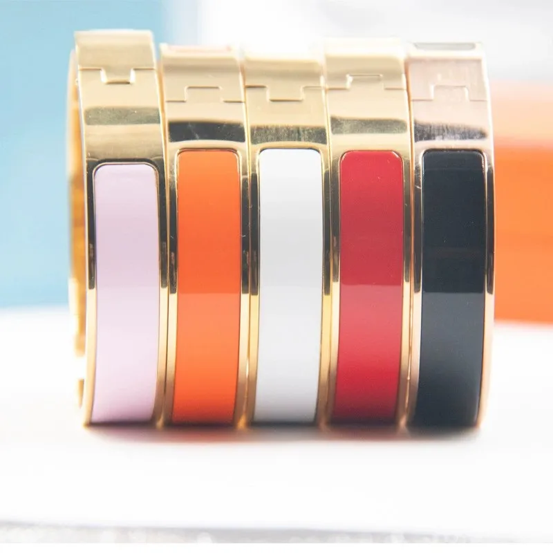 Fashion Designer Titanium Steel Bracelet With Letter Buckle 12mm Width Inspiration Bangles For Women Jewelry Dropshipping
Fashion Designer Titanium Steel Bracelet With Letter Buckle 12mm Width Inspiration Bangles For Women Jewelry Dropshipping