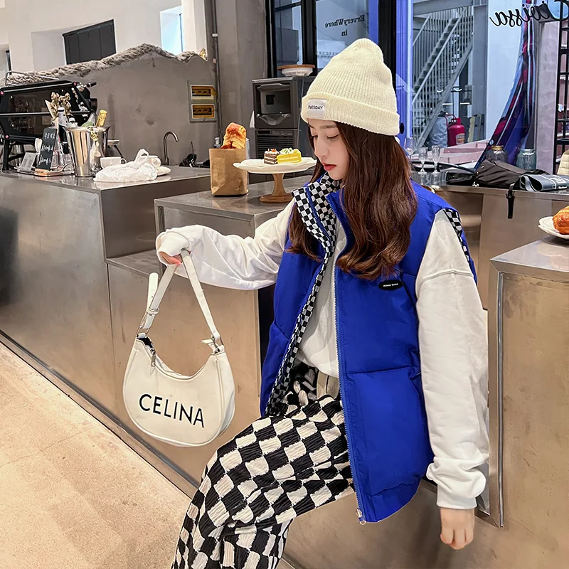 A Women Turn-Down Collar Cropped Waistcoat Lightweight Vest Chic Lady Sleeveless Solid Color Warm Jackets Checkerboard Outwear 
A Women Turn-Down Collar Cropped Waistcoat Lightweight Vest Chic Lady Sleeveless Solid Color Warm Jackets Checkerboard Outwear