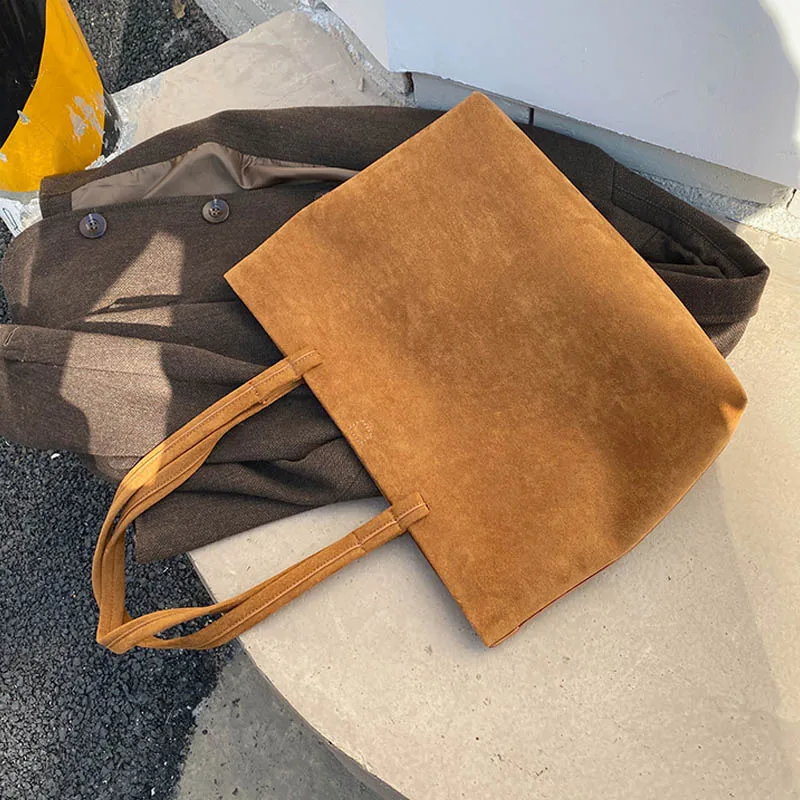 Retro Nubuck Leather Handbag Women's Tote Bags Fashion Designer Large Capacity Shoulder Bag Casual Travel Underarm Shopping Bag
Retro Nubuck Leather Handbag Women's Tote Bags Fashion Designer Large Capacity Shoulder Bag Casual Travel Underarm Shopping Bag
