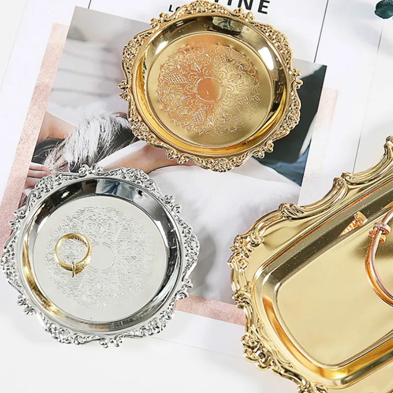 Golden Oval Metal Storage Tray Desktop Jewelry Display Wedding Party Decoration Dish Household Kitchen Fruit Plate Dessert Trays
Golden Oval Metal Storage Tray Desktop Jewelry Display Wedding Party Decoration Dish Household Kitchen Fruit Plate Dessert Trays