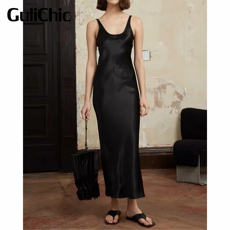 5.7 GuliChic Elegant Sexy Backless Suspender Sleeveless Black Slim Midi Dress Women 
5.7 GuliChic Elegant Sexy Backless Suspender Sleeveless Black Slim Midi Dress Women