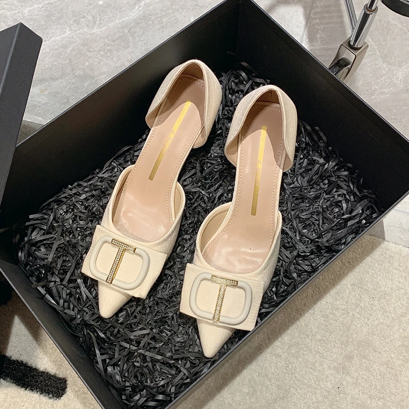 Brand Women's Flat Slippers Slip on Mules Print Metal Buckle Shoes Spring Slides Low Heel Ladies Fashion Elegant Autumn Fashion
Brand Women's Flat Slippers Slip on Mules Print Metal Buckle Shoes Spring Slides Low Heel Ladies Fashion Elegant Autumn Fashion