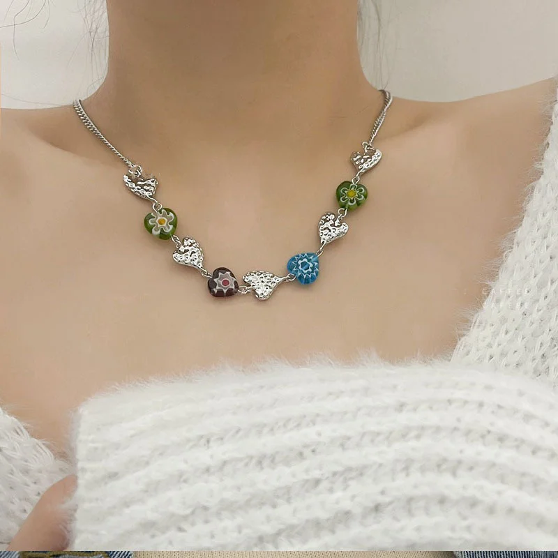 Y2k Jewelry Fairy Colorful Glass Love Heart Flower Thorns Chains Choker Necklaces for Hot Girl Women Party Accessories
Y2k Jewelry Fairy Colorful Glass Love Heart Flower Thorns Chains Choker Necklaces for Hot Girl Women Party Accessories