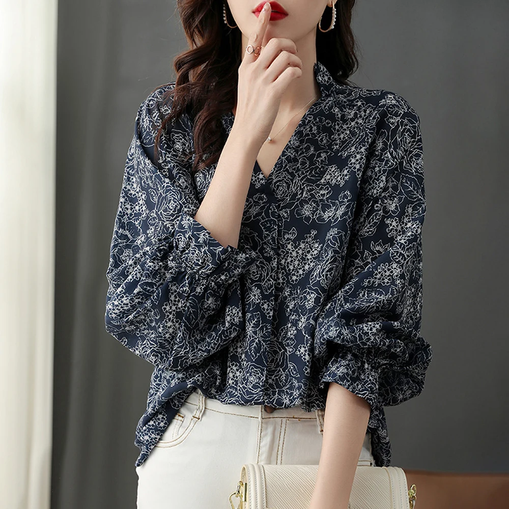 Women's Chiffon Blouse Elegant 2022 Spring New Temperament Retro Floral V-neck Lantern Sleeves Simple Office Lady Daily Clothing
Women's Chiffon Blouse Elegant 2022 Spring New Temperament Retro Floral V-neck Lantern Sleeves Simple Office Lady Daily Clothing