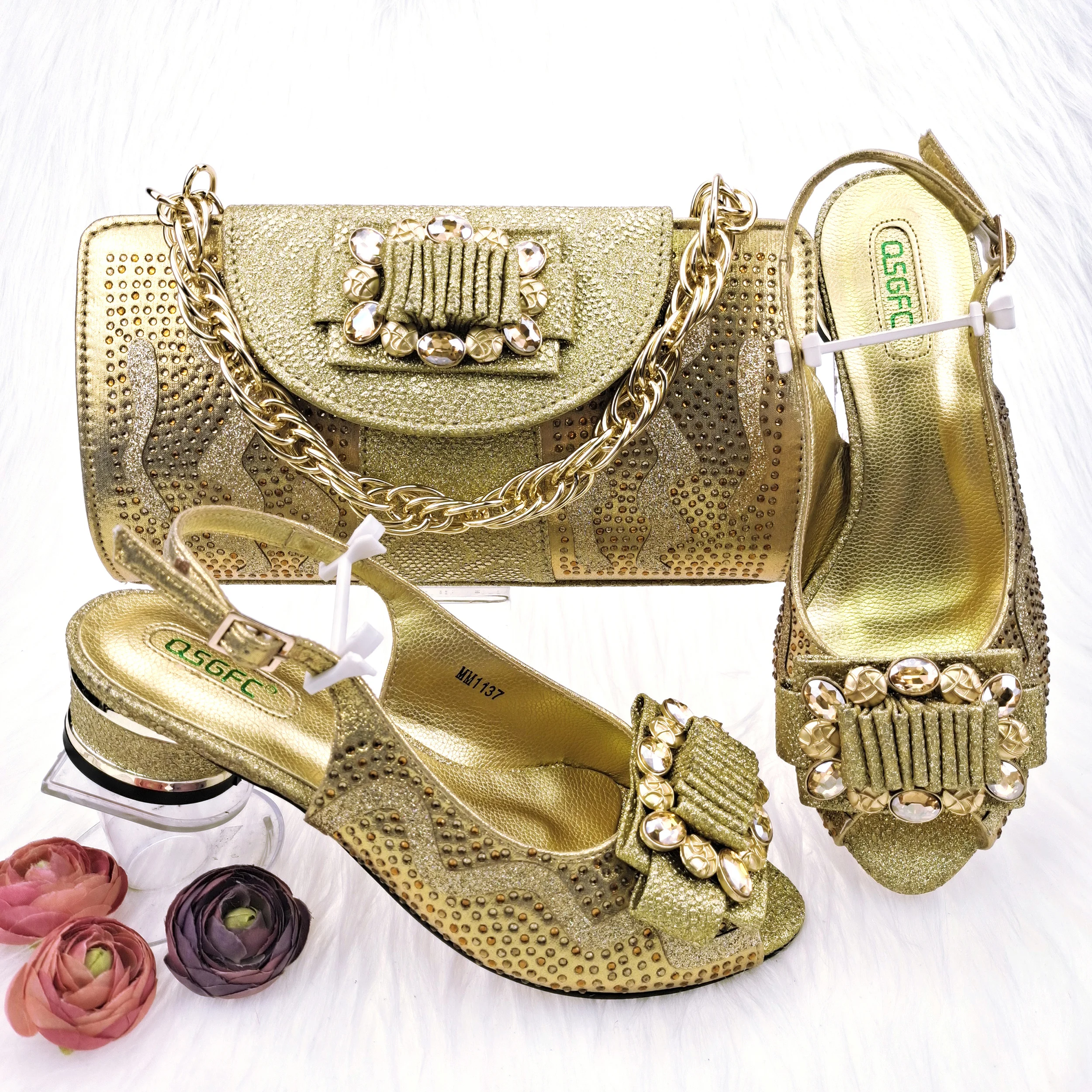 2022 Gold Color Elegant Fashion Comfortable Everyday Peep Toe Shoes Party Ladies Shoe Bag Set
2022 Gold Color Elegant Fashion Comfortable Everyday Peep Toe Shoes Party Ladies Shoe Bag Set