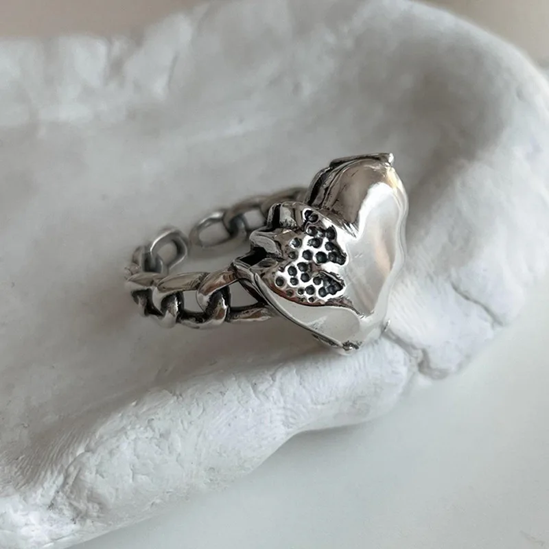 Trendy Jewelry Metal Heart Rings Hot Sale Vintage Temperament Geometric Love Charm Women Rings For Party Gifts Dropshipping
Trendy Jewelry Metal Heart Rings Hot Sale Vintage Temperament Geometric Love Charm Women Rings For Party Gifts Dropshipping