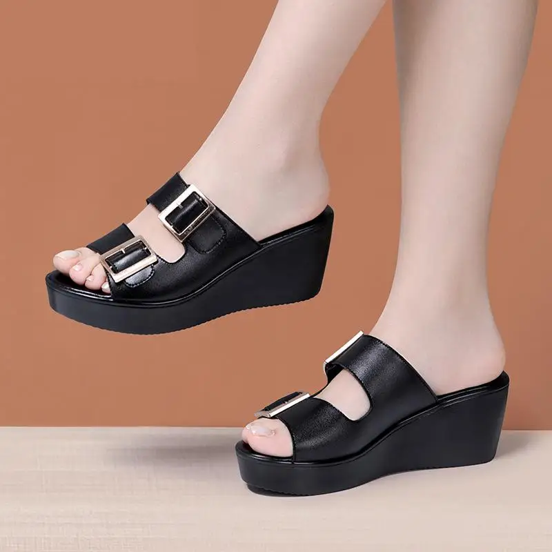 Женские сандалии на платформе 6 см, босоножки на танкетке средней высоты с открытым носком и мягкой подошвой, лето 2023
Женские сандалии на платформе 6 см, босоножки на танкетке средней высоты с открытым носком и мягкой подошвой, лето 2023