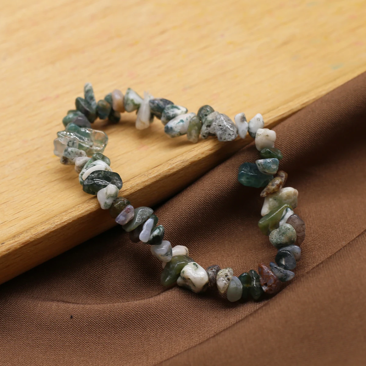 Natural Stone Gravel Bead Bracelet Loose Crystal Chip Bead for Women Handmade Reiki Healing Bracelet Jewelry Gifts
Natural Stone Gravel Bead Bracelet Loose Crystal Chip Bead for Women Handmade Reiki Healing Bracelet Jewelry Gifts