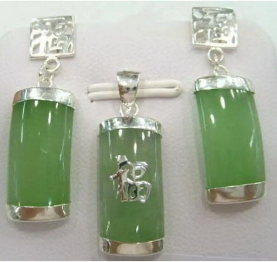 Natural green jade Fortune Pendant Necklace Earrings Set Fashion Wedding Party Jewellery 
Natural green jade Fortune Pendant Necklace Earrings Set Fashion Wedding Party Jewellery