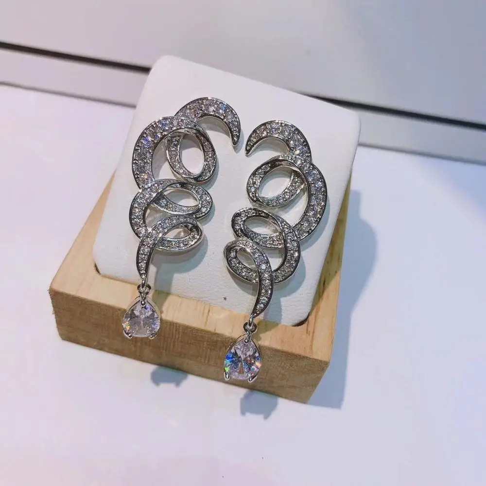 Fashion New Arrival AAA Cubic Zirconia Geometric Design Stud Earrings for Women Fashion Jewelry Party Gift bijoux femme E-754
Fashion New Arrival AAA Cubic Zirconia Geometric Design Stud Earrings for Women Fashion Jewelry Party Gift bijoux femme E-754