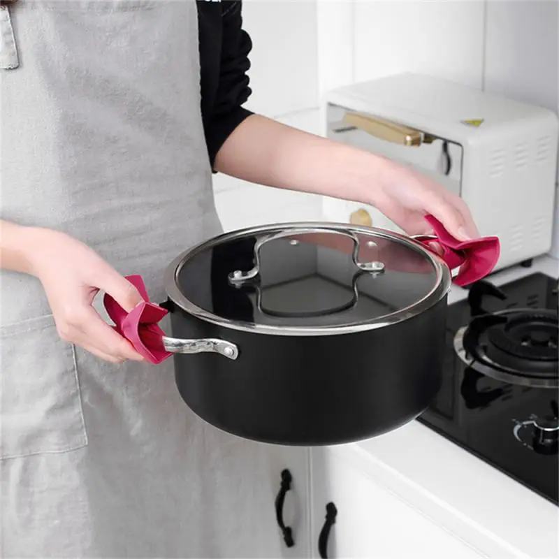 2pcs Heat Insulation Clip Modern Simplicity Bow Silicone Flexible Anti-skid Anti-scalding Pot Clip Creative Kitchen Cookware
2pcs Heat Insulation Clip Modern Simplicity Bow Silicone Flexible Anti-skid Anti-scalding Pot Clip Creative Kitchen Cookware
