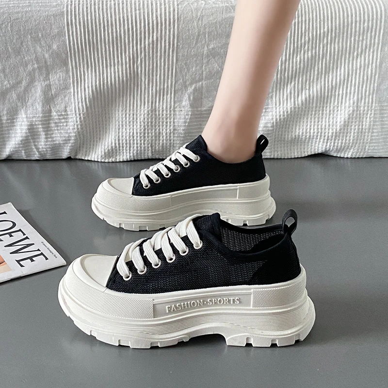 Женские кроссовки на толстой подошве, повседневные кроссовки на платформе с круглым носком, модель 2023 года 
Женские кроссовки на толстой подошве, повседневные кроссовки на платформе с круглым носком, модель 2023 года
