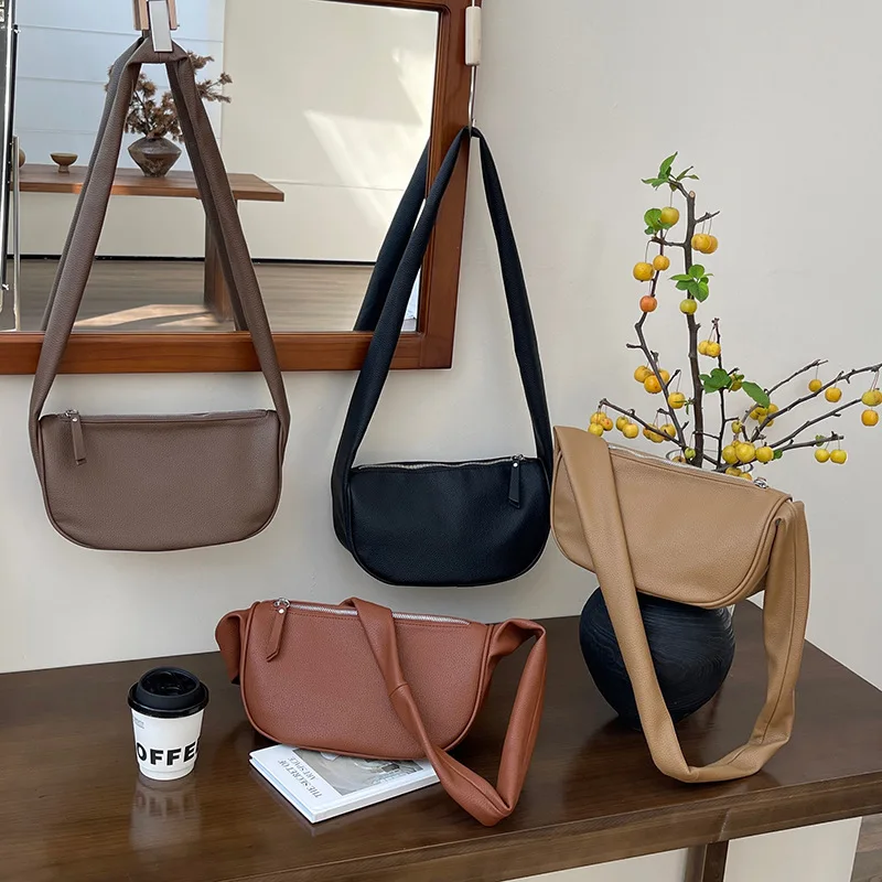 Noes Logo Women's Luxury Brand Bag Simple Retro Shoulder Soft Leather PU Crossbody Bag Saddle Women's Bag
Noes Logo Women's Luxury Brand Bag Simple Retro Shoulder Soft Leather PU Crossbody Bag Saddle Women's Bag