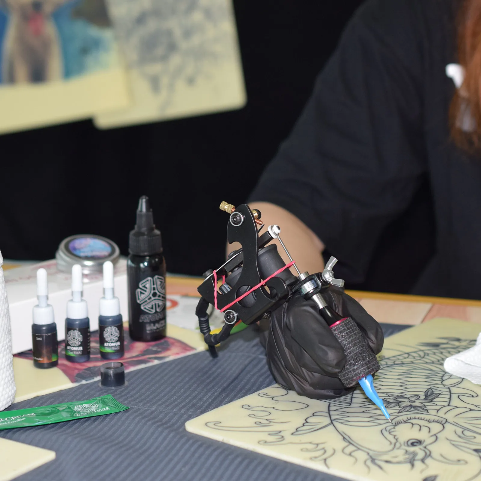 Secant fogging single coil machine black mini power supply beginner repair cream tattoo kit tattoo power supply tattoo supplies
Secant fogging single coil machine black mini power supply beginner repair cream tattoo kit tattoo power supply tattoo supplies