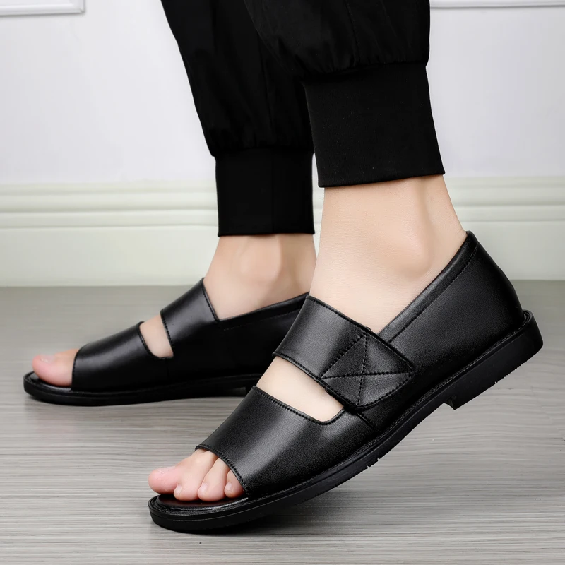 2022 Comfortable and Lightweight Men's Open Toe Velcro Sandals Genuine Leather Summer Beach Slippers Male Non-Slip Outdoor Shoes
2022 Comfortable and Lightweight Men's Open Toe Velcro Sandals Genuine Leather Summer Beach Slippers Male Non-Slip Outdoor Shoes