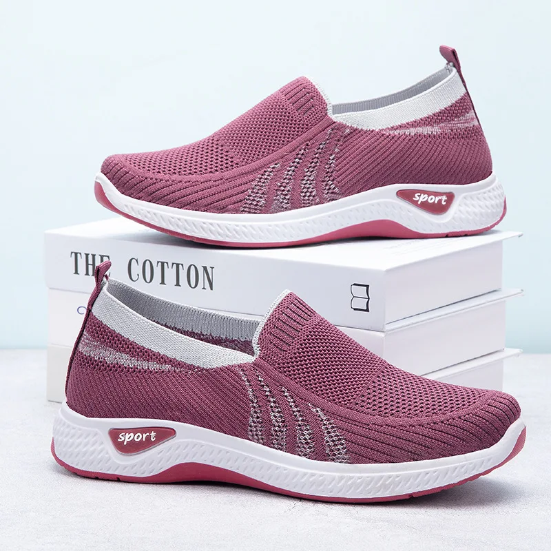 Spring and Autumn 2022 mesh surface breathable shoes for the elderly soft sole cloth shoes
Spring and Autumn 2022 mesh surface breathable shoes for the elderly soft sole cloth shoes