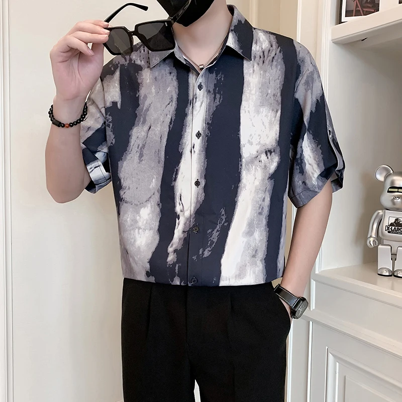Fine Men's Fashion Casual Korean Version of Everything Full Print Texture Sense of Ice Silk Hanging In The Sleeve Slim Shirt
Fine Men's Fashion Casual Korean Version of Everything Full Print Texture Sense of Ice Silk Hanging In The Sleeve Slim Shirt