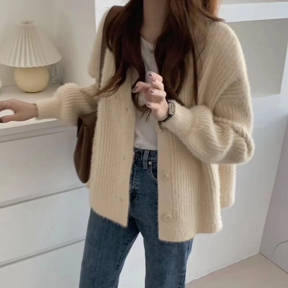 Autumn Winter Women Long Lantern Sleeve Solid Cardigan Knit Coat Oversize Mink Wool V Neck Single Breasted Thickening Sweater
Autumn Winter Women Long Lantern Sleeve Solid Cardigan Knit Coat Oversize Mink Wool V Neck Single Breasted Thickening Sweater