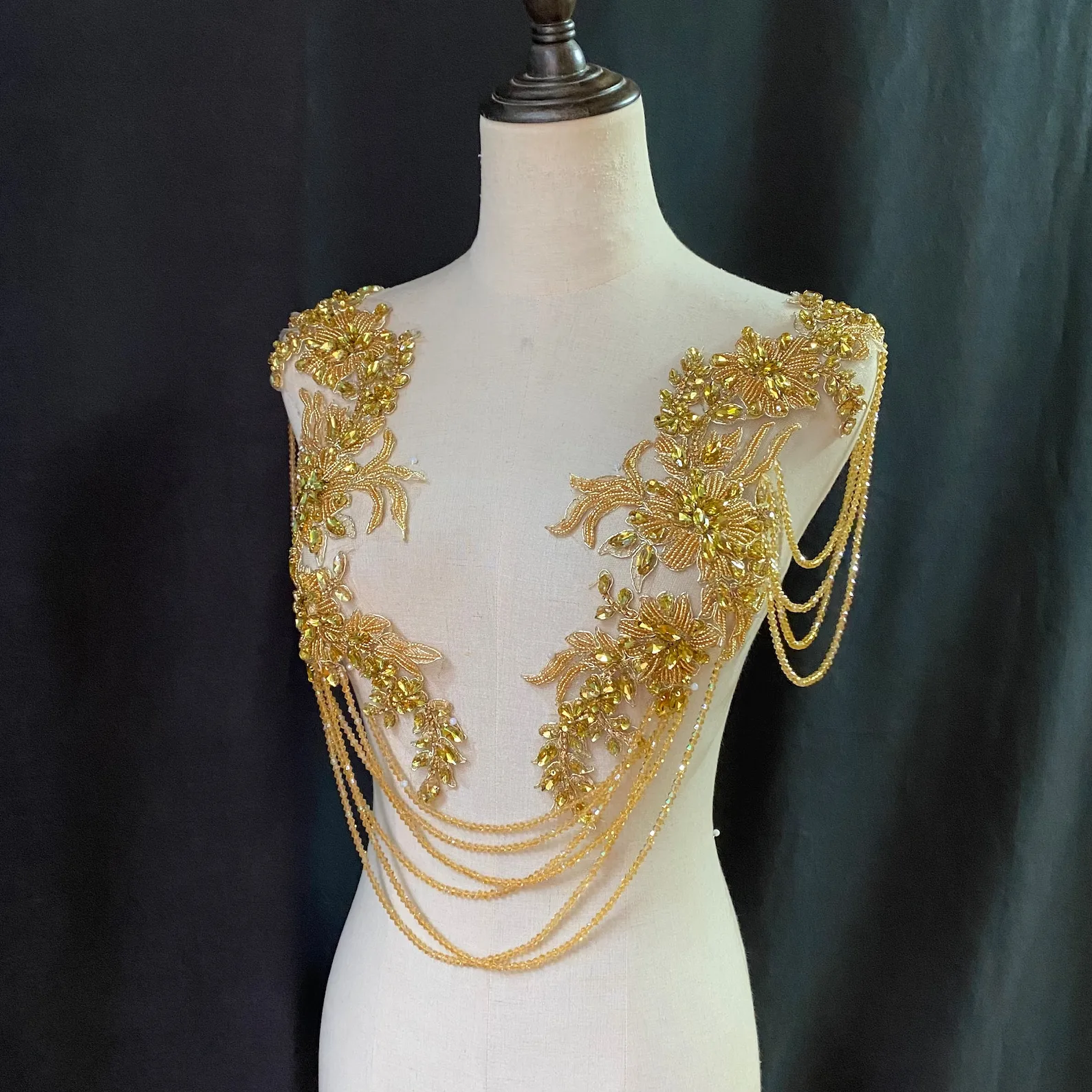 Gold Rhinestone Applique with Fringe and Chains for Dress Body Jewelry with Fringe Crystal Embellishment for Couture
Gold Rhinestone Applique with Fringe and Chains for Dress Body Jewelry with Fringe Crystal Embellishment for Couture