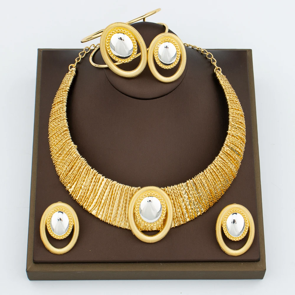 Italian Gold Color Jewelry Set for Women Hoop Earrings and Big Choker Weddings Design Cuff Bangle Ring Luxury Jewelry Set Party
Italian Gold Color Jewelry Set for Women Hoop Earrings and Big Choker Weddings Design Cuff Bangle Ring Luxury Jewelry Set Party