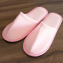 1 Pair Simple Womens Home Slippers Disposable Hotel Travel Spa Indoor Shoes Portable Slippers Men Fashion Guest SlippersUnisex
