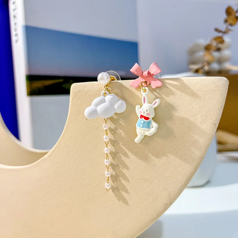 Charmsmic Korean Japan Style Cute Rabbit Dangle Earrings Irregular Ear Jewelry Knot Clouds Pearl Chain Wholesale Dropshipping
Charmsmic Korean Japan Style Cute Rabbit Dangle Earrings Irregular Ear Jewelry Knot Clouds Pearl Chain Wholesale Dropshipping