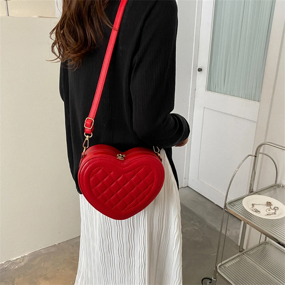 Fashion Rhombic Pattern Shoulder Crossbody Bag Love Heart Shaped Solid Color PU Messenger Bag Women Handbag Bags for Women
Fashion Rhombic Pattern Shoulder Crossbody Bag Love Heart Shaped Solid Color PU Messenger Bag Women Handbag Bags for Women