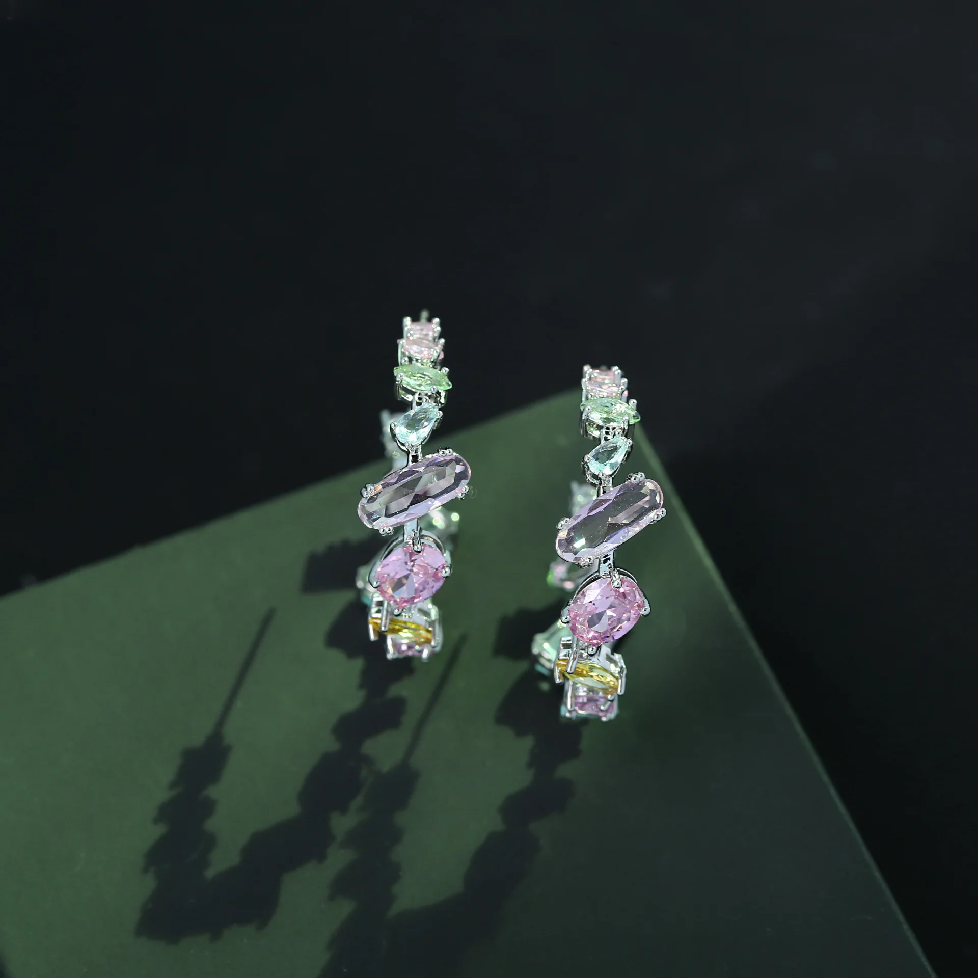 Bilincolor 2023 New Color Irregular Geometric Shaped Zircon Earrings for Women
Bilincolor 2023 New Color Irregular Geometric Shaped Zircon Earrings for Women