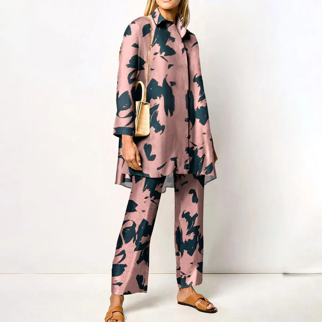 Women Casual Two Piece Suit Long Sleeve Turndown Collar Shirt and Geometric Straight Women's Pants Elegant Autumn Outfit
Women Casual Two Piece Suit Long Sleeve Turndown Collar Shirt and Geometric Straight Women's Pants Elegant Autumn Outfit