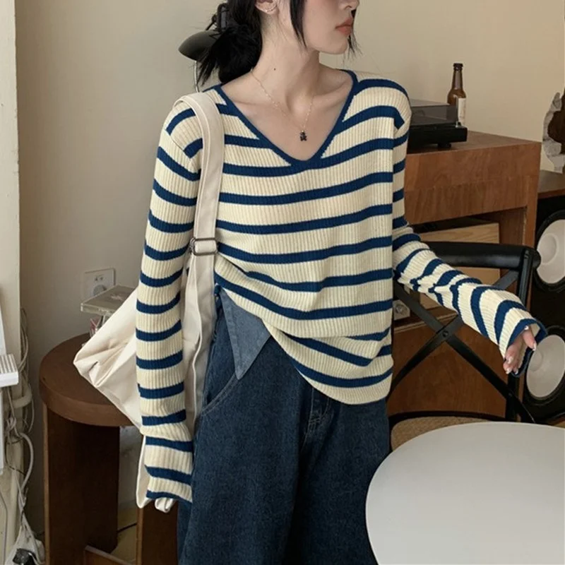 Autumn New All-Matching Slimming Striped Sweater Women V-neck Pullover Women Sueter Mujer Invierno 2022
Autumn New All-Matching Slimming Striped Sweater Women V-neck Pullover Women Sueter Mujer Invierno 2022
