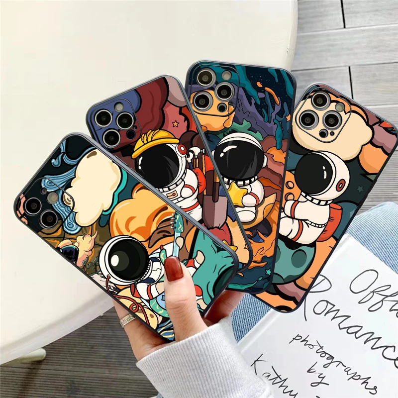 Cartoon Astronaut Phone Case For Funda iPhone 11 12 13 Pro Max Mini X XR XS SE 2020 5 6 7 8 Plus Carcasa Silicone Cover Celular 
Cartoon Astronaut Phone Case For Funda iPhone 11 12 13 Pro Max Mini X XR XS SE 2020 5 6 7 8 Plus Carcasa Silicone Cover Celular