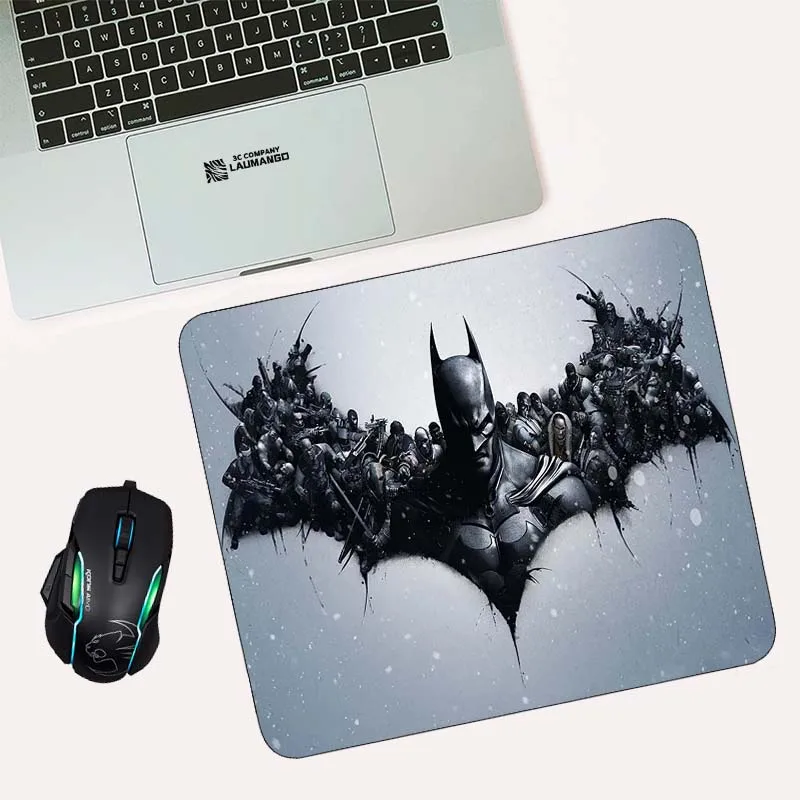 Игровой мини-коврик для клавиатуры «Бэтмен-с» 
Игровой мини-коврик для клавиатуры «Бэтмен-с»